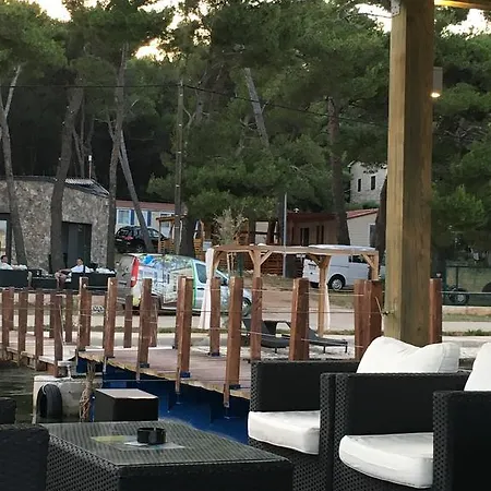 Mobile Homes Seaside Pašman